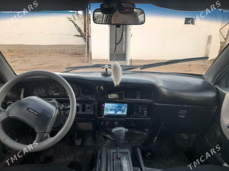 Toyota Town Ace 1991 - 55 000 TMT - Серахс - img 6