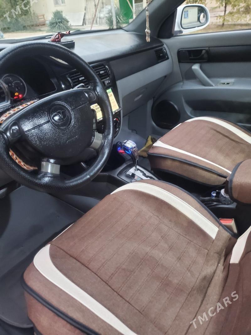 Daewoo Lacetti 2008 - 90 000 TMT - 30 мкр - img 9