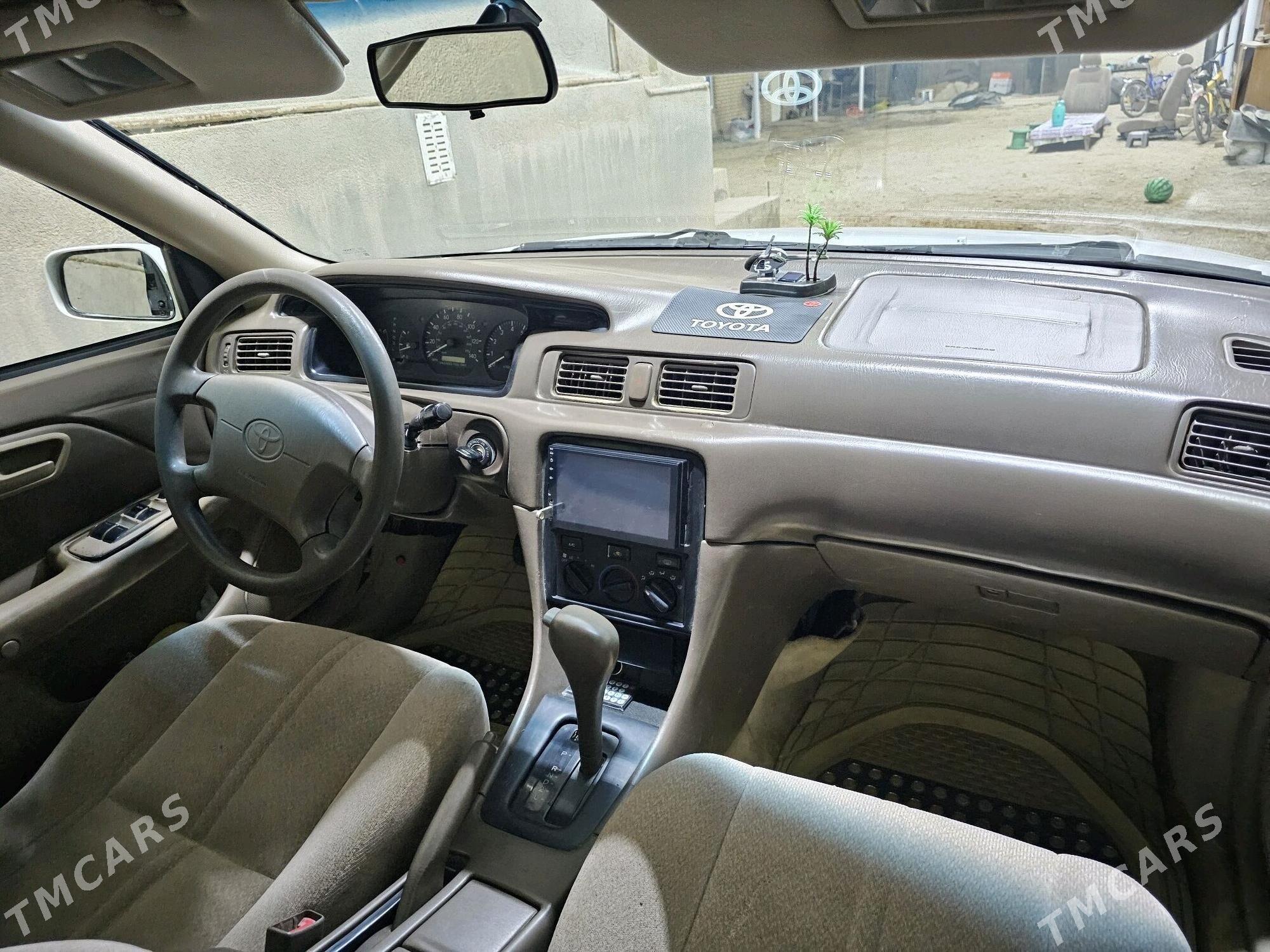 Toyota Camry 1998 - 110 000 TMT - Теджен - img 6