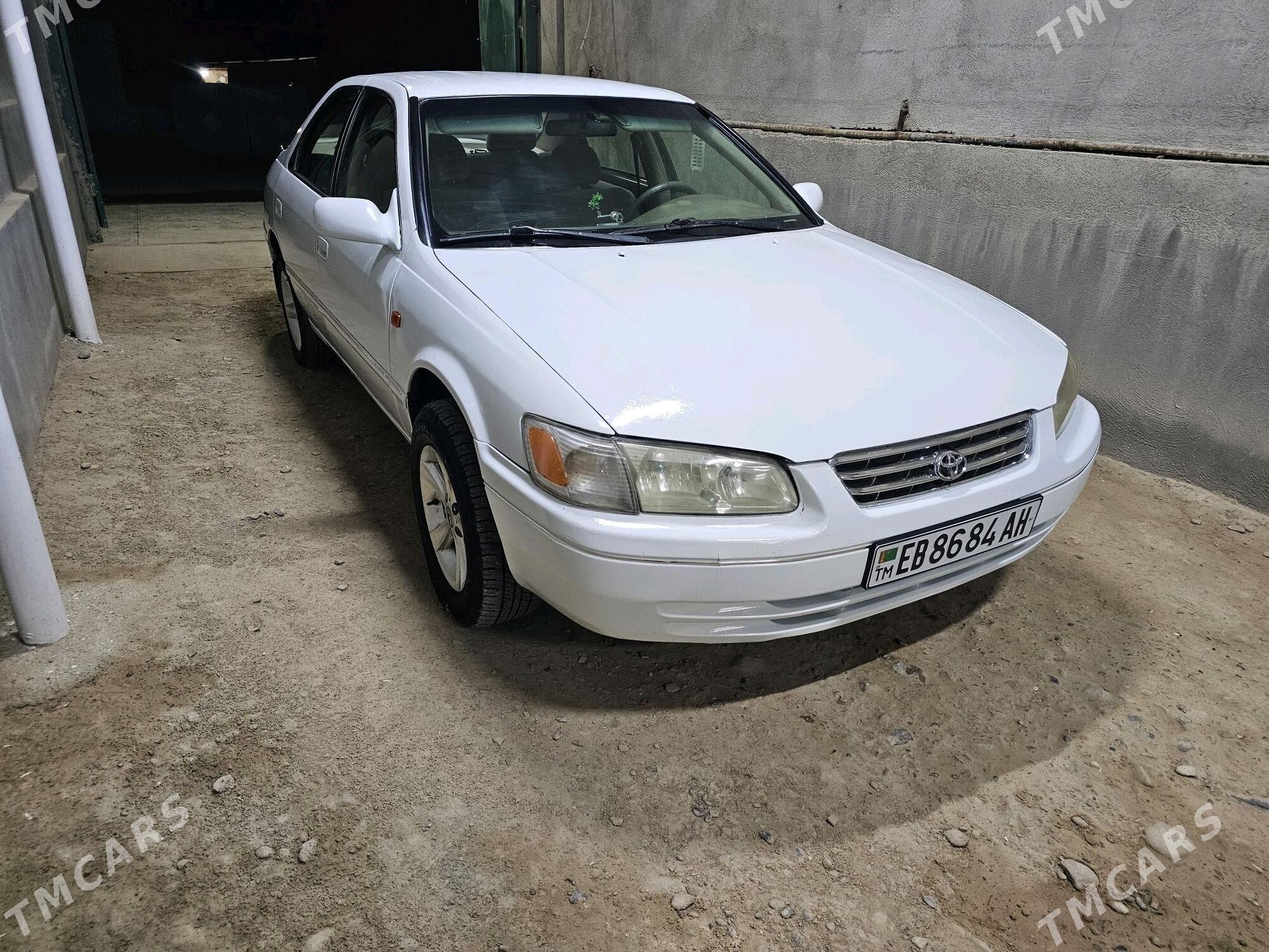 Toyota Camry 1998 - 110 000 TMT - Теджен - img 4