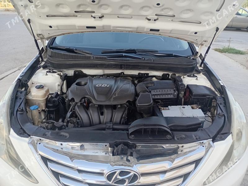 Hyundai Sonata 2011 - 165 000 TMT - Бузмеин - img 3