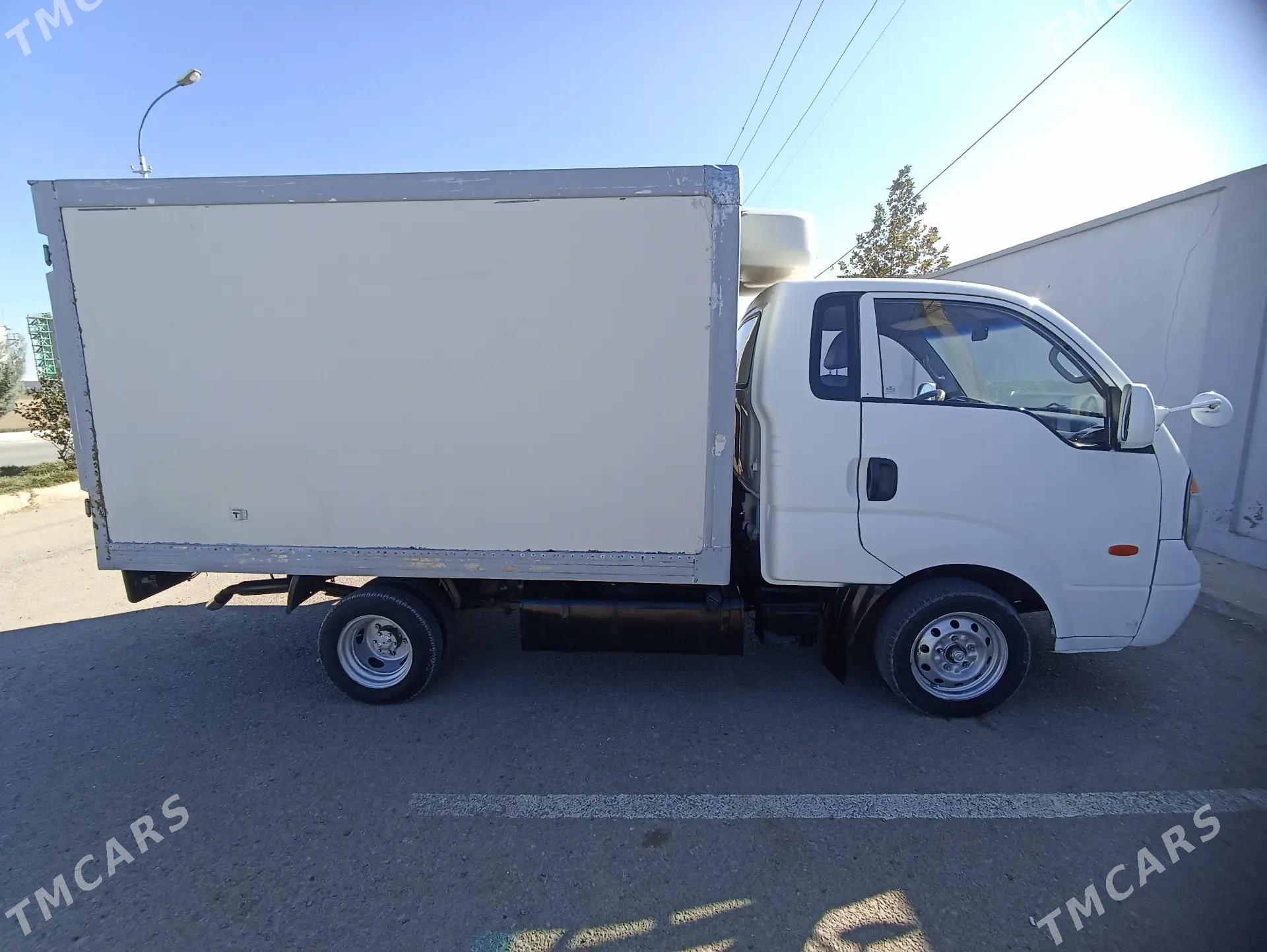 Kia Bongo 2009 - 150 000 TMT - Бахарден - img 4