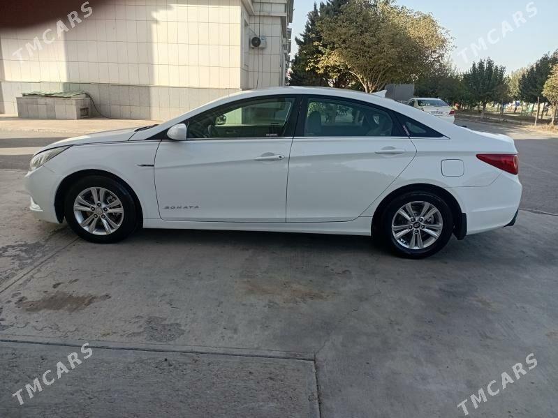 Hyundai Sonata 2011 - 165 000 TMT - Бузмеин - img 1