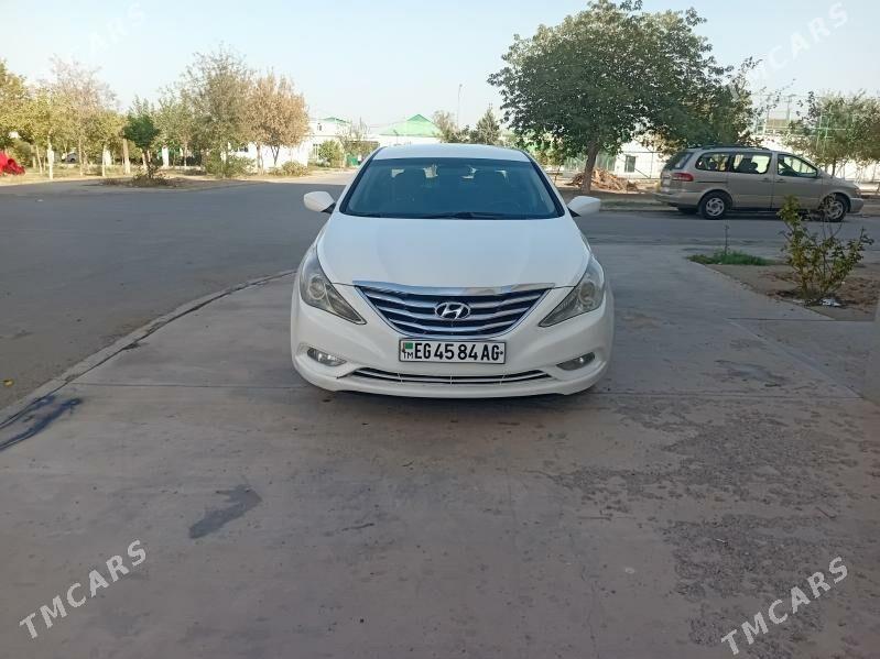 Hyundai Sonata 2011 - 165 000 TMT - Бузмеин - img 6