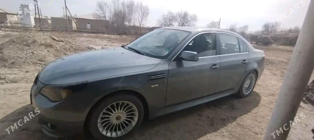 BMW 530 2004 - 170 000 TMT - етр. Туркменбаши - img 3