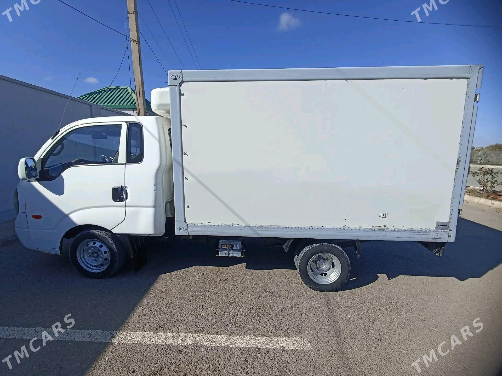 Kia Bongo 2009 - 150 000 TMT - Бахарден - img 3