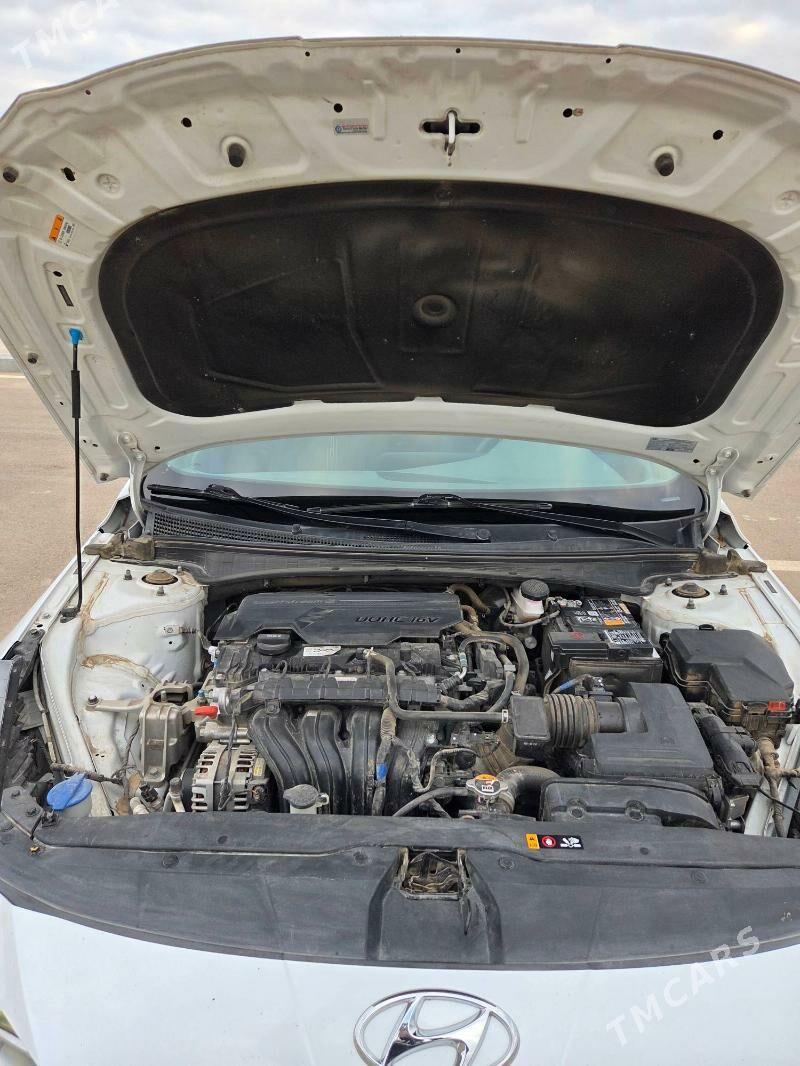 Hyundai Elantra 2022 - 230 000 TMT - Ашхабад - img 9