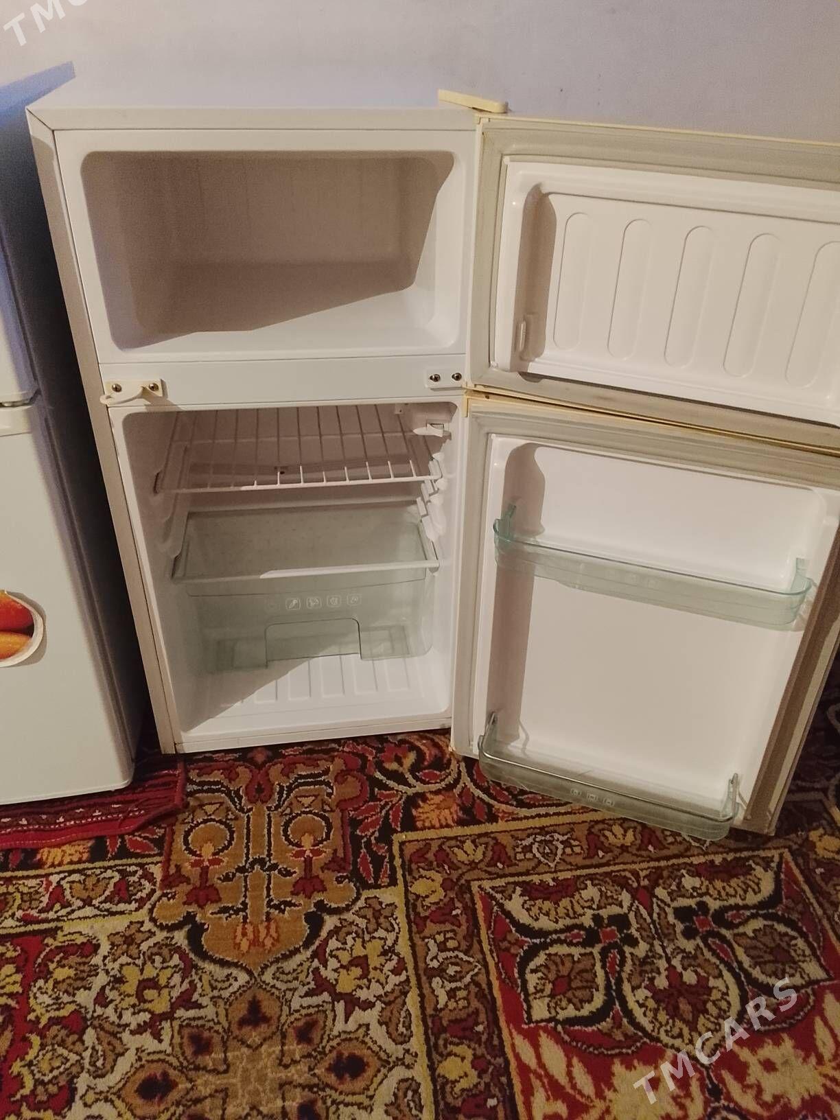 INDEZIT HALADILNIK - Бедев - img 3