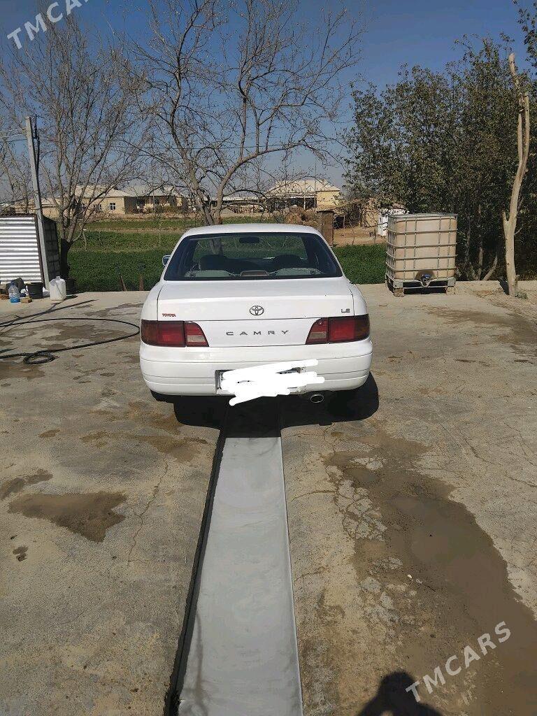Toyota Camry 1995 - 72 000 TMT - Векильбазар - img 2