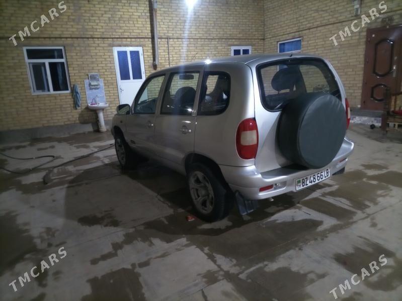 Lada Niva 2008 - 52 000 TMT - Сакар - img 6