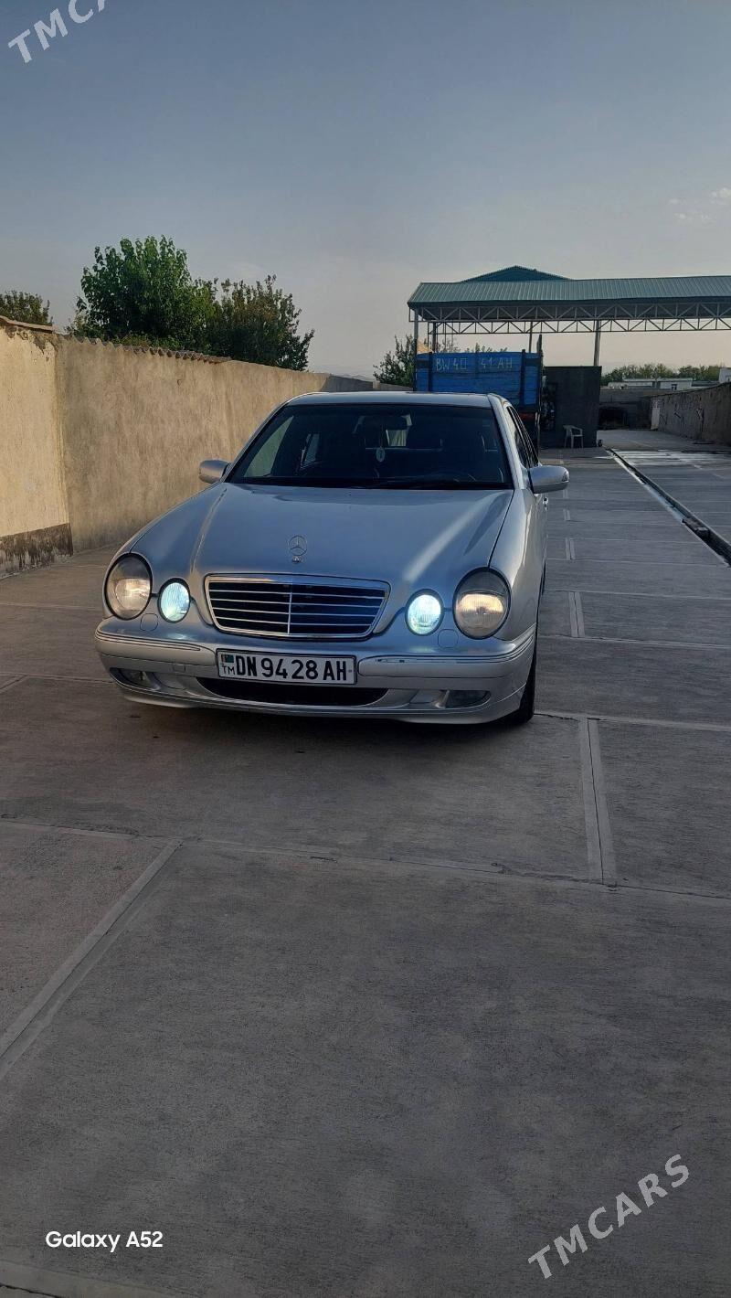 Mercedes-Benz E320 2001 - 140 000 TMT - Кака - img 2
