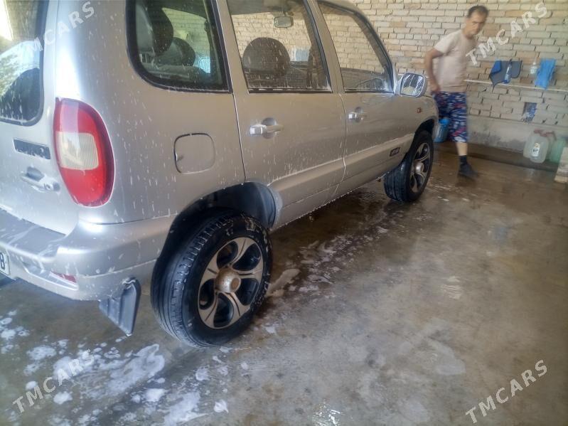 Lada Niva 2008 - 52 000 TMT - Сакар - img 7