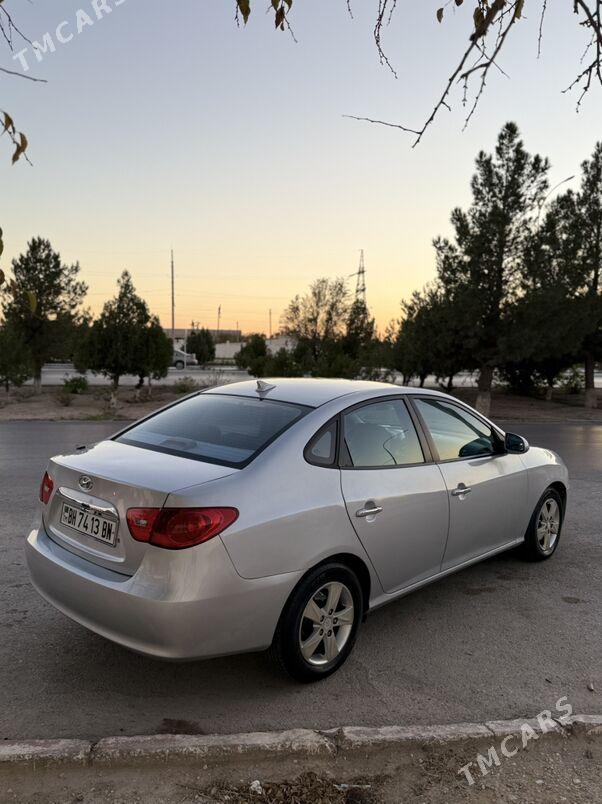 Hyundai Elantra 2010 - 112 000 TMT - Балканабат - img 6