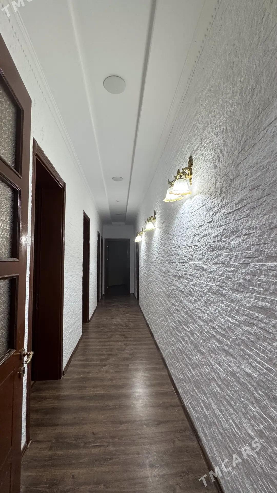 elitka eyesi obmen элитка - Moskowskiý köç. (10 ýyl abadançylyk şaýoly) - img 4