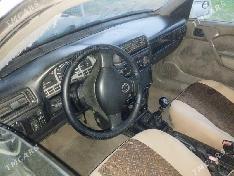 Opel Vectra 1989 - 30 000 TMT - Бахарден - img 7