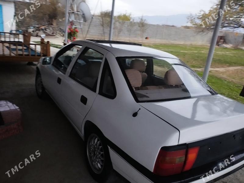Opel Vectra 1989 - 30 000 TMT - Бахарден - img 2