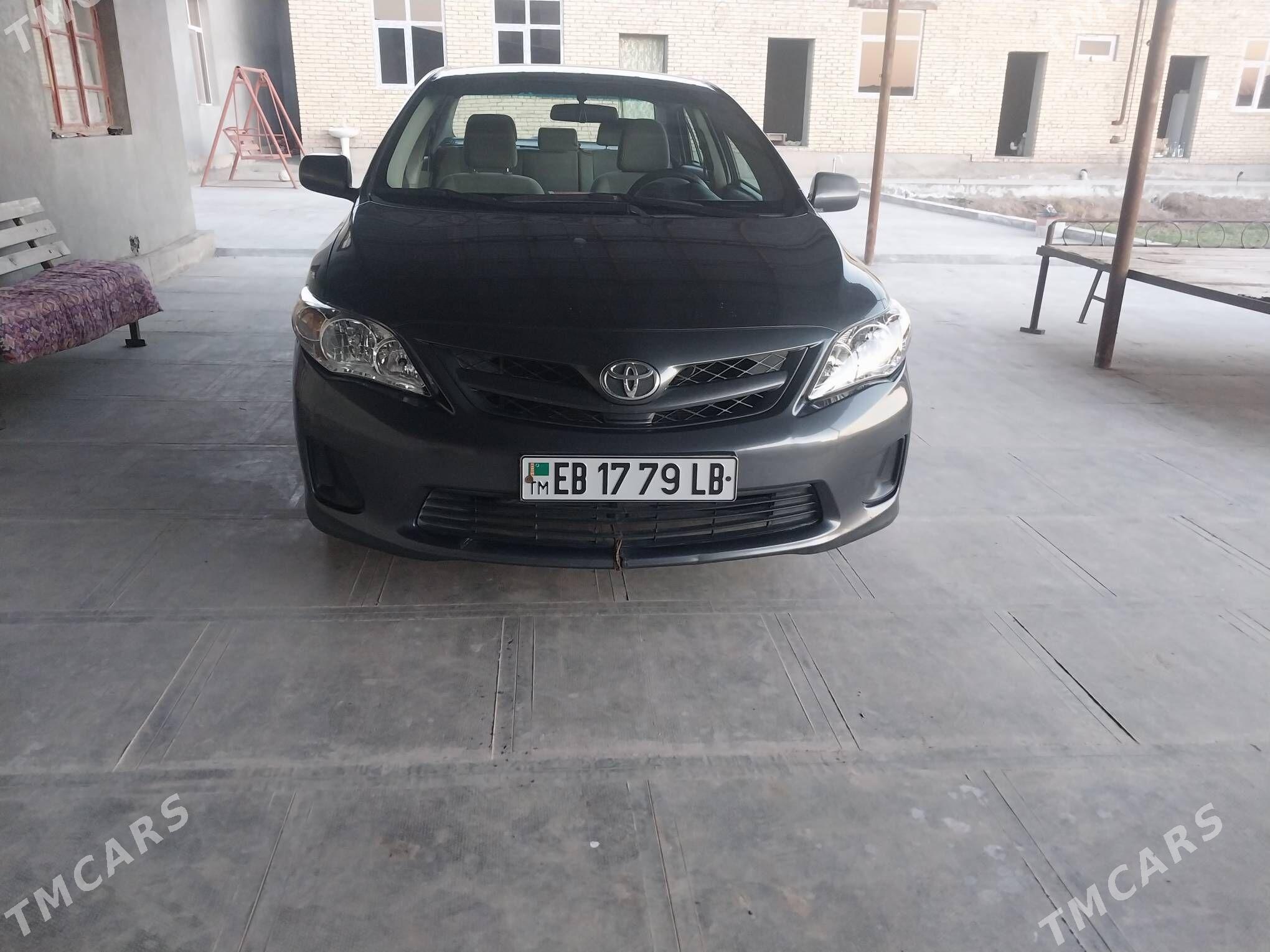 Toyota Corolla 2011 - 155 000 TMT - Туркменабат - img 2