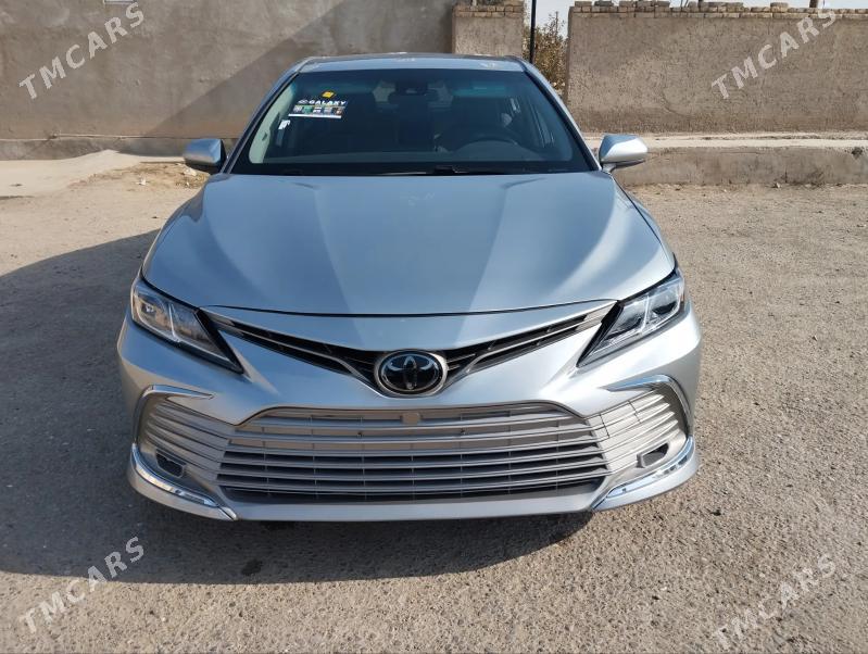 Toyota Camry 2023 - 280 000 TMT - Ёлётен - img 5