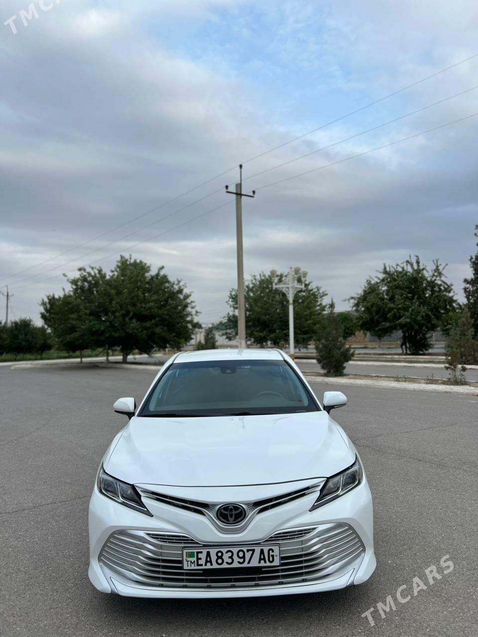 Toyota Camry 2019 - 305 000 TMT - Aşgabat - img 3