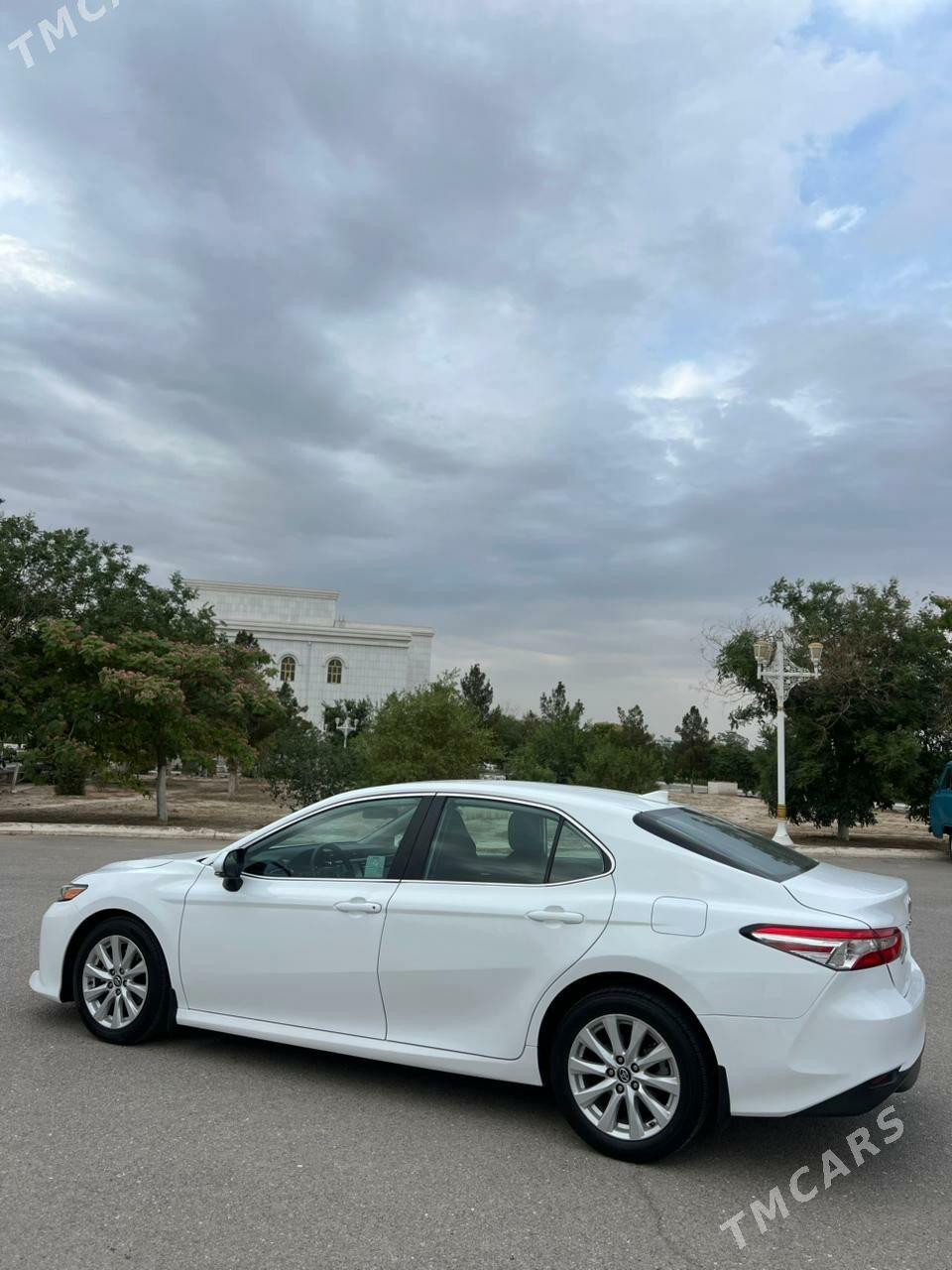 Toyota Camry 2019 - 305 000 TMT - Aşgabat - img 2