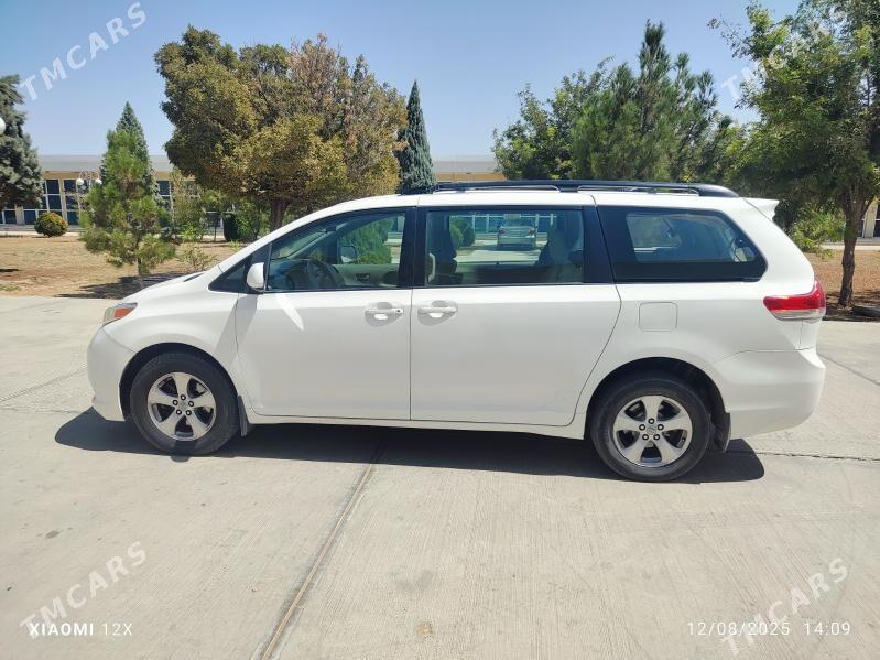 Toyota Sienna 2012 - 270 000 TMT - Мары - img 2