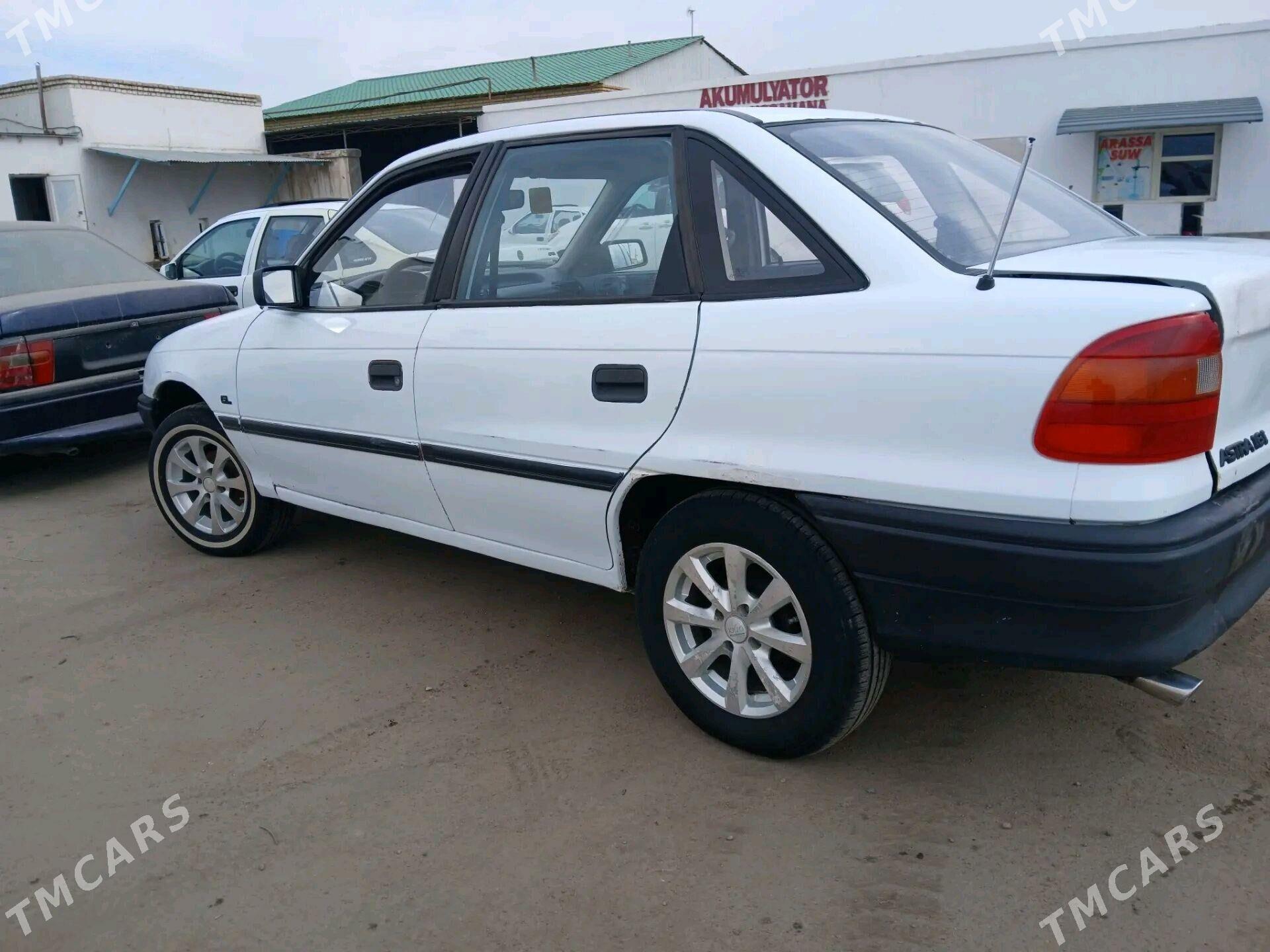 Opel Astra 1992 - 35 000 TMT - Дашогуз - img 5