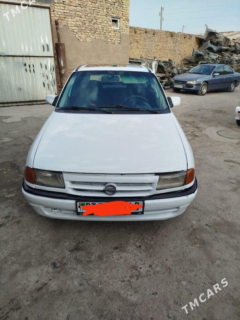 Opel Astra 1992 - 30 000 TMT - Сакар - img 4
