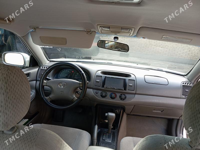 Toyota Camry 2004 - 180 000 TMT - Сакар - img 9