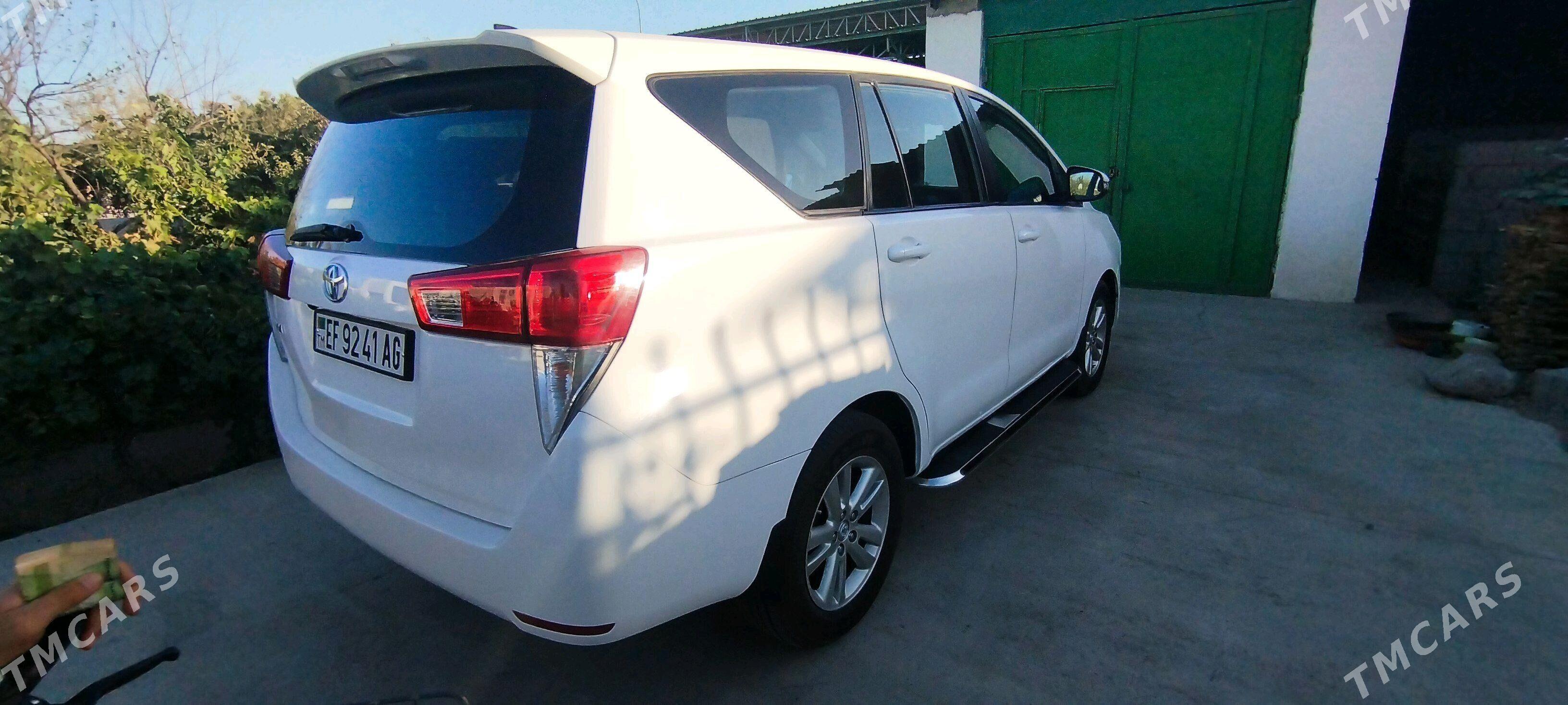 Toyota Innova 2020 - 270 000 TMT - Ашхабад - img 6