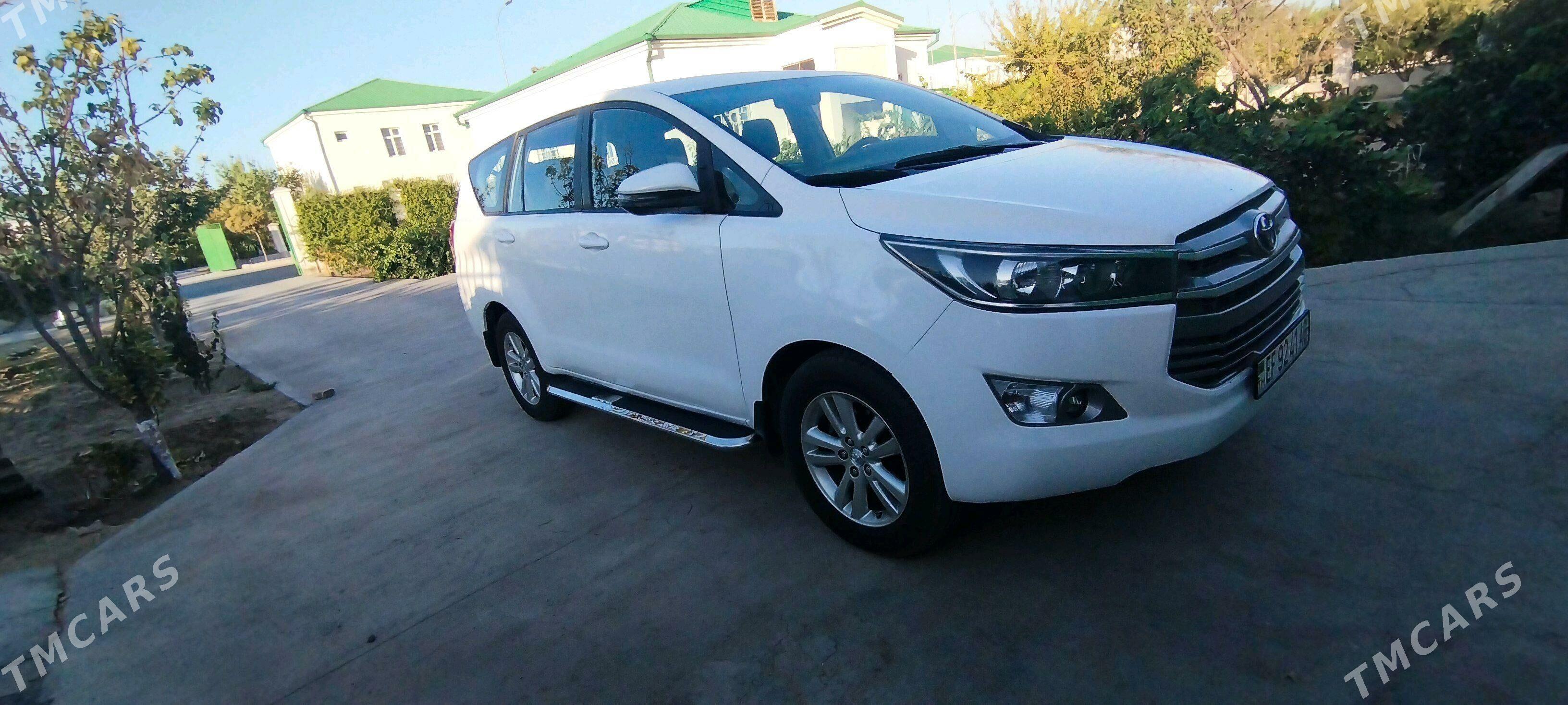 Toyota Innova 2020 - 270 000 TMT - Ашхабад - img 7