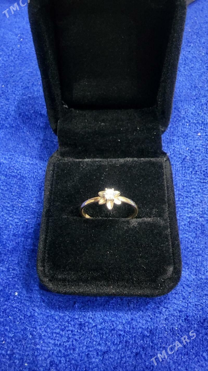 Gyzyl yuzuk - Büzmeýin GRES - img 1