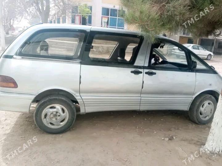 Toyota Previa 1998 - 100 000 TMT - Kerki - img 3