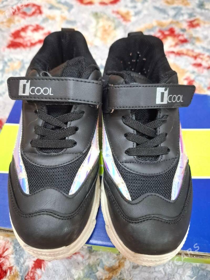 Кроссовки - Мир 7 - img 2