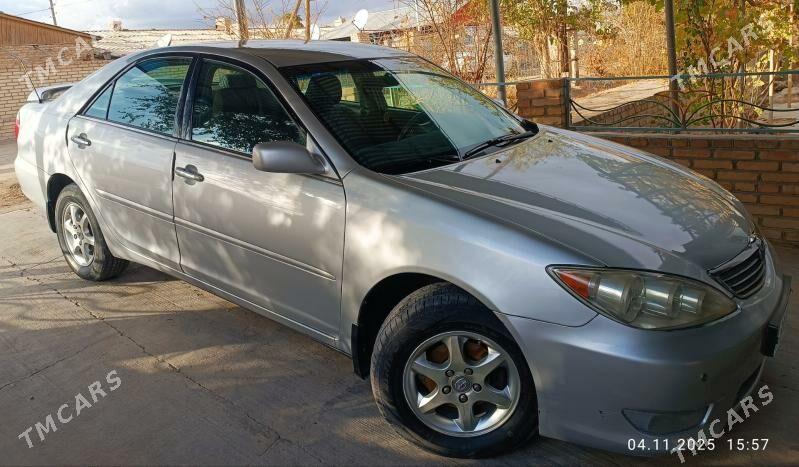 Toyota Camry 2005 - 165 000 TMT - Халач - img 2
