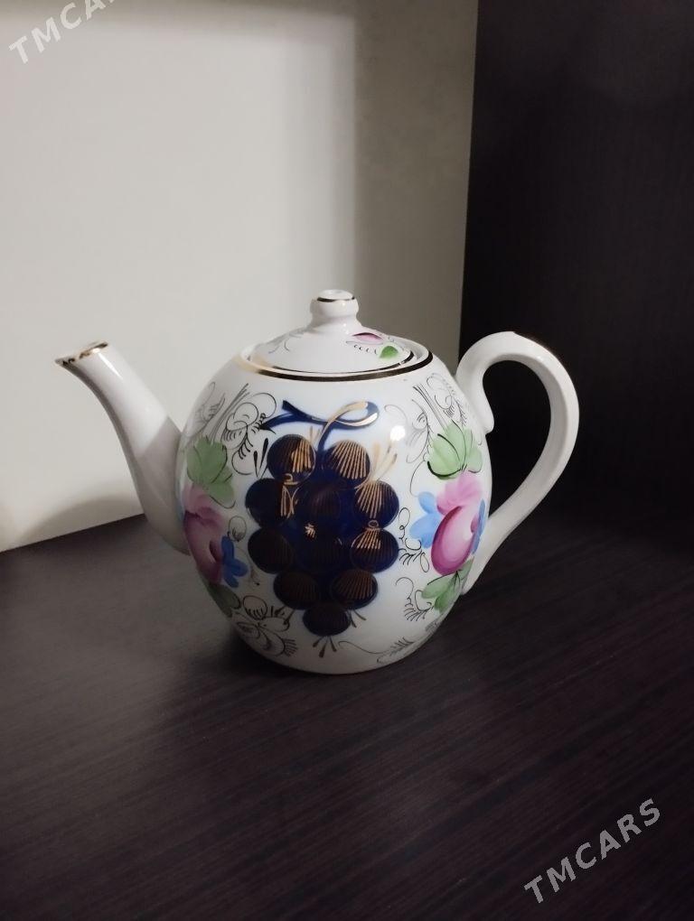 Gadymy uzum gulli caynek - Köşi - img 1