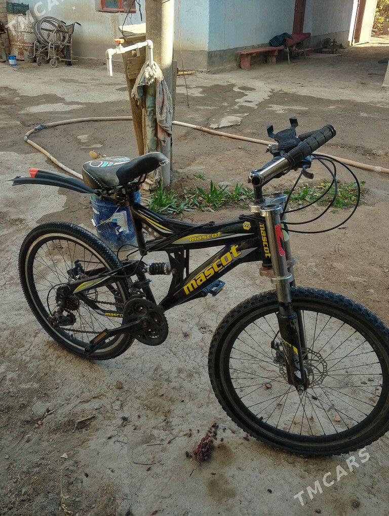 mascot - Дянев - img 1