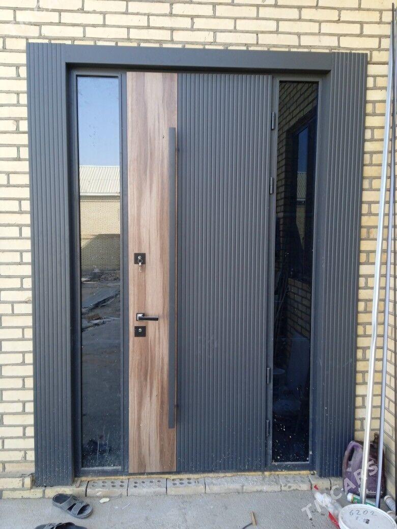 Daşky gapy - Mary - img 3