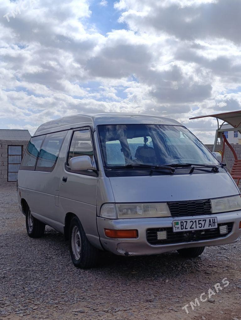 Toyota Town Ace 1992 - 25 000 TMT - Sarahs - img 2
