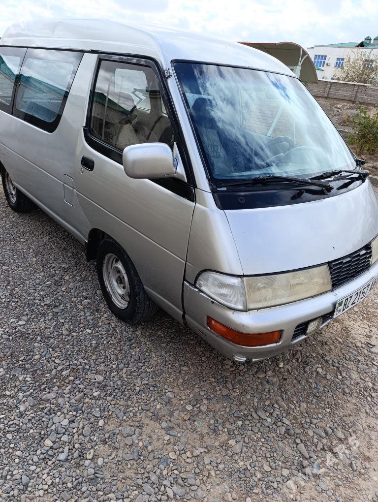 Toyota Town Ace 1992 - 25 000 TMT - Sarahs - img 4