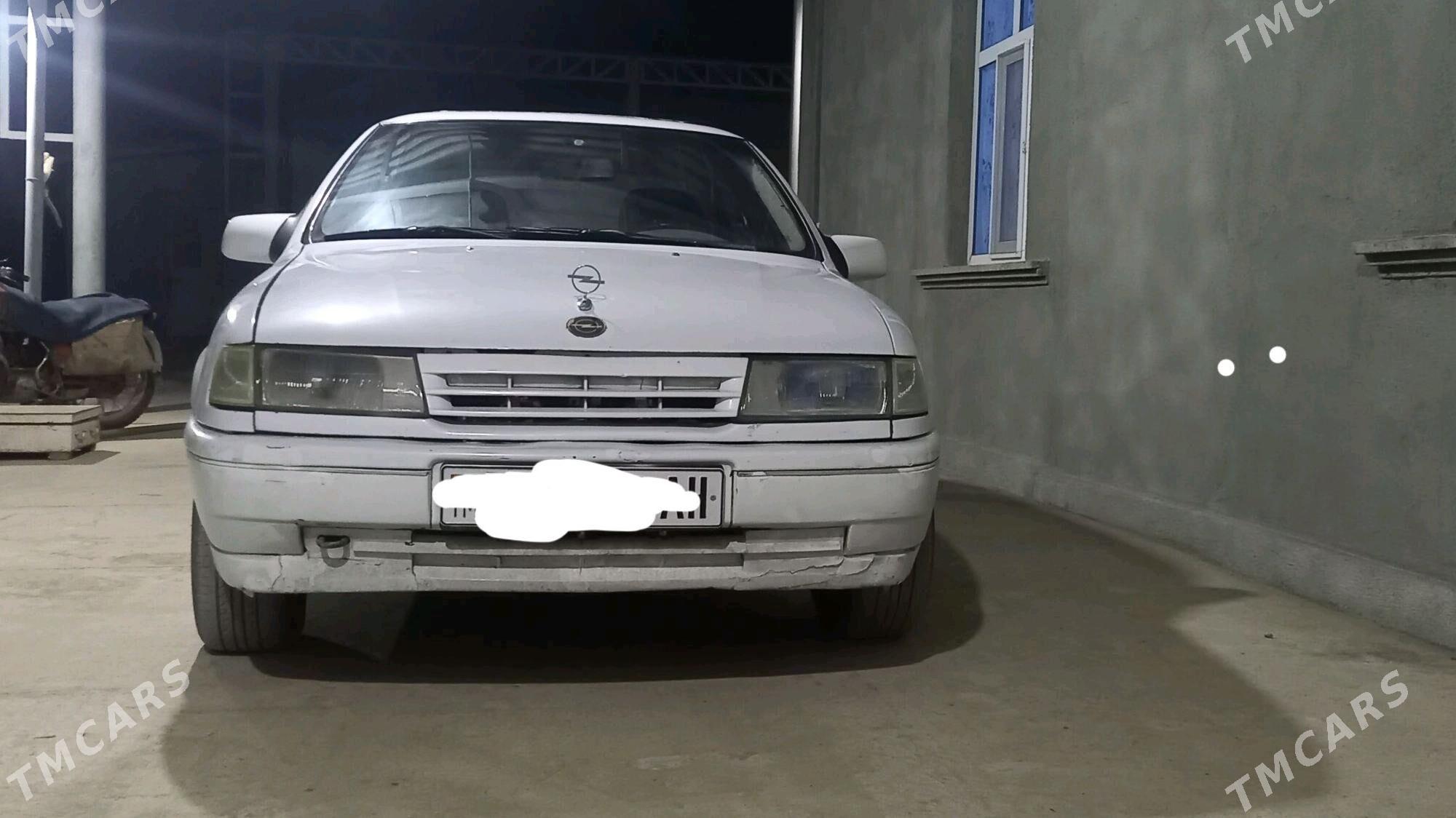 Opel Vectra 1991 - 37 000 TMT - Бахарден - img 1