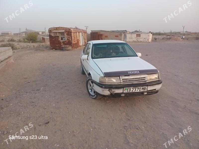 Opel Vectra 1991 - 25 000 TMT - Ёлётен - img 4