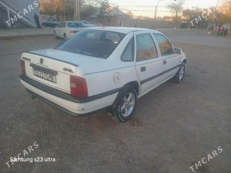 Opel Vectra 1991 - 25 000 TMT - Ёлётен - img 3