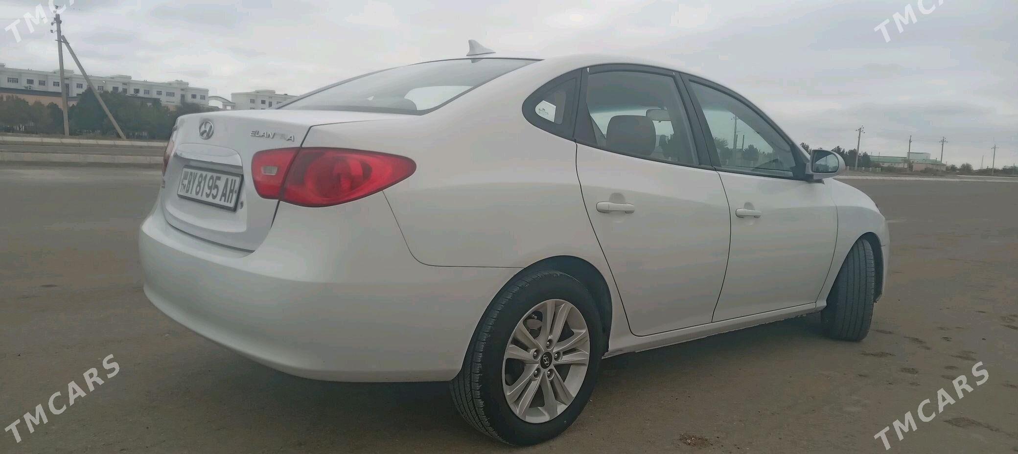 Hyundai Elantra 2010 - 138 000 TMT - Гёкдепе - img 2