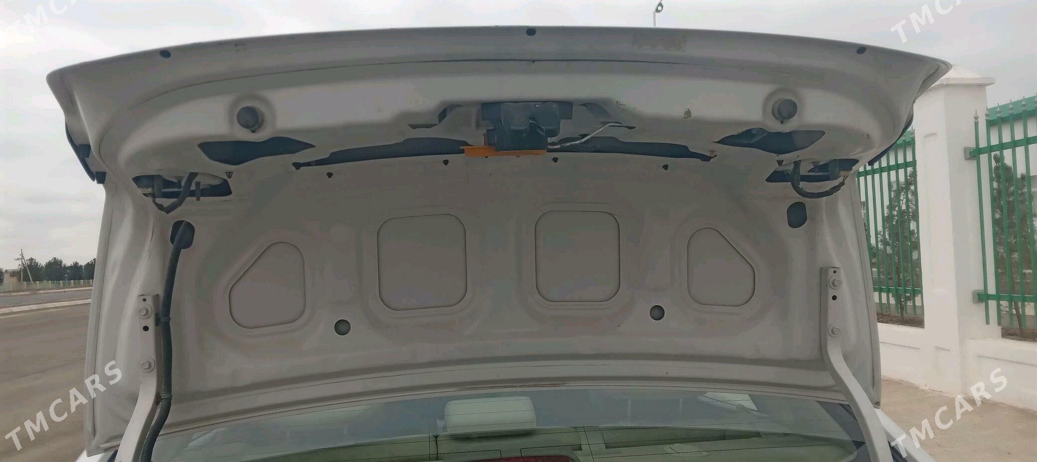 Hyundai Elantra 2010 - 138 000 TMT - Гёкдепе - img 5