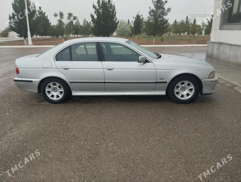 BMW E39 1999 - 130 000 TMT - Sarahs - img 2