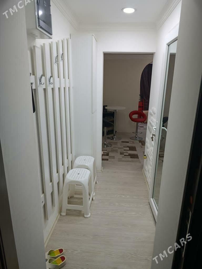 6 мкр 2 комнатная 3/3 этаж - Ашхабад - img 4