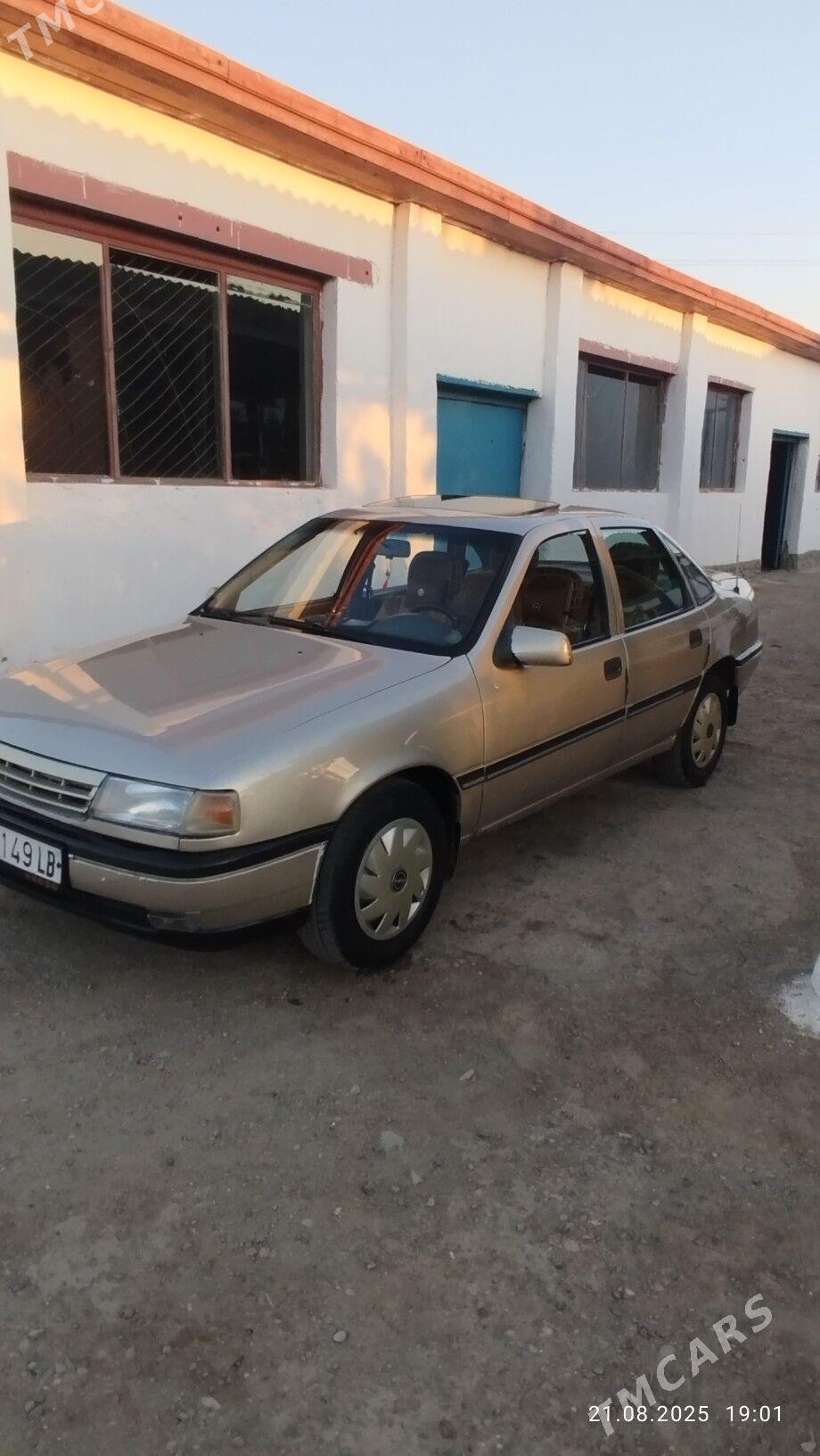 Opel Vectra 1990 - 55 000 TMT - Дянев - img 1