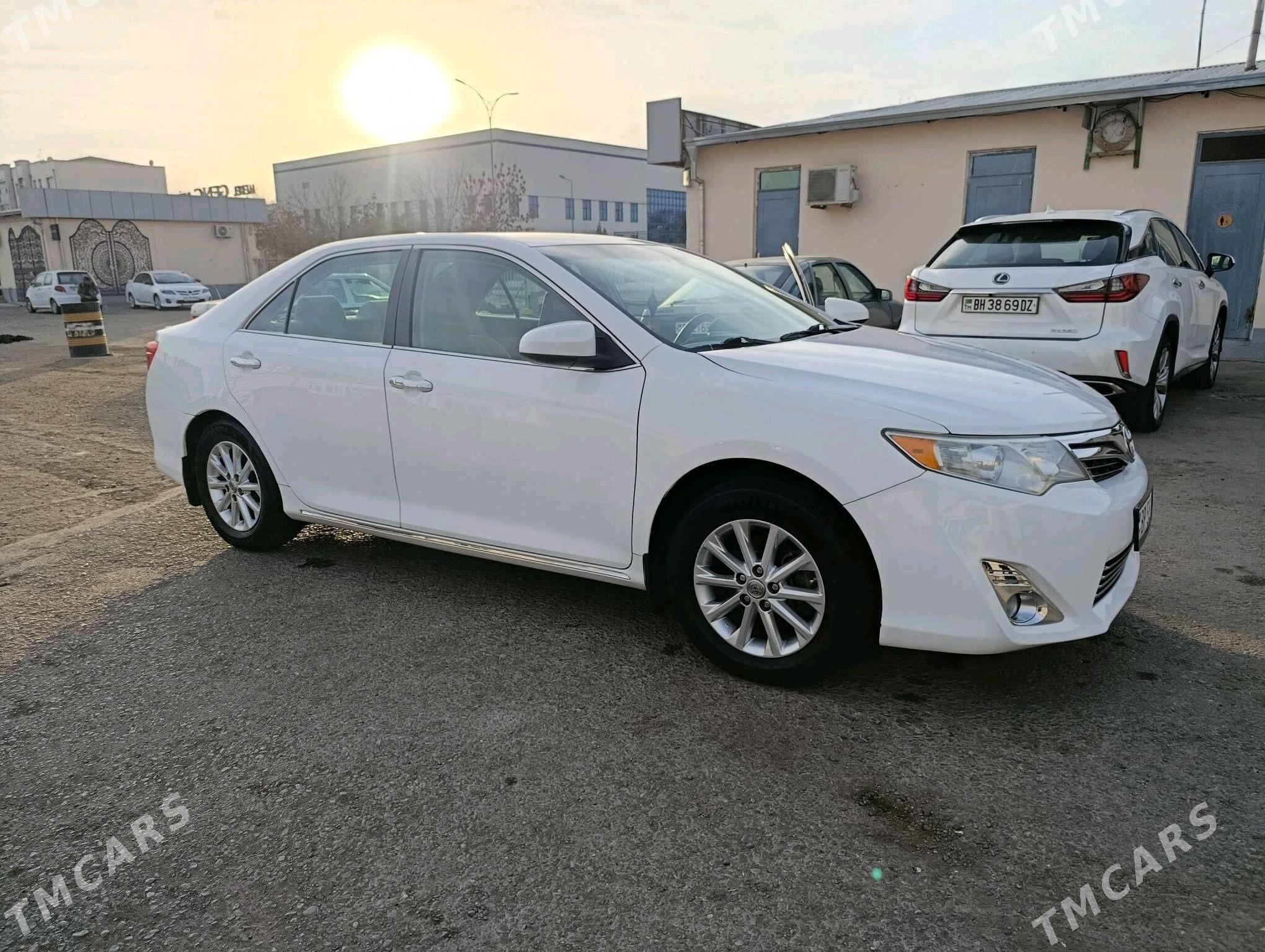 Toyota Camry 2013 - 240 000 TMT - Дашогуз - img 4