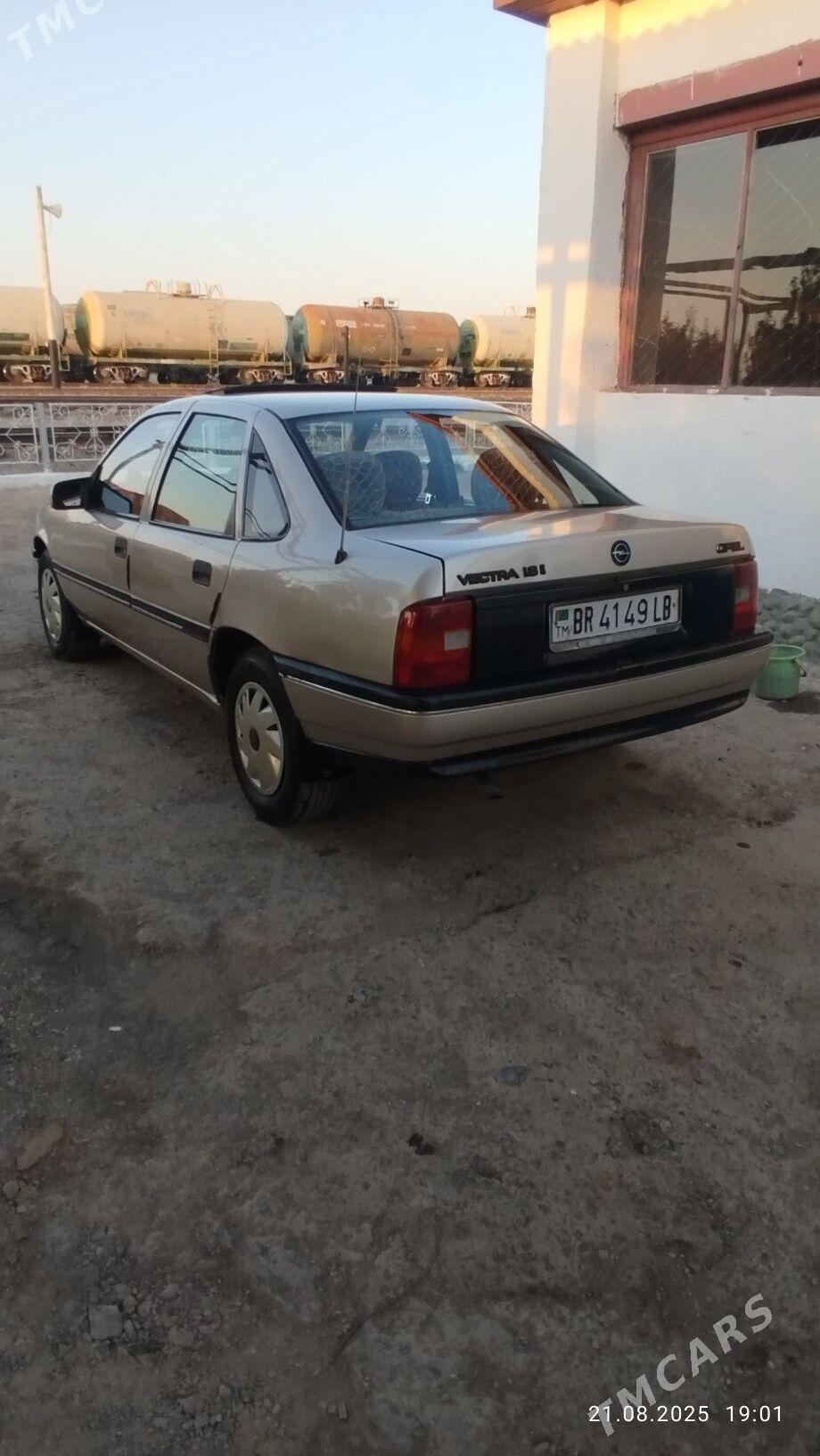 Opel Vectra 1990 - 55 000 TMT - Дянев - img 4