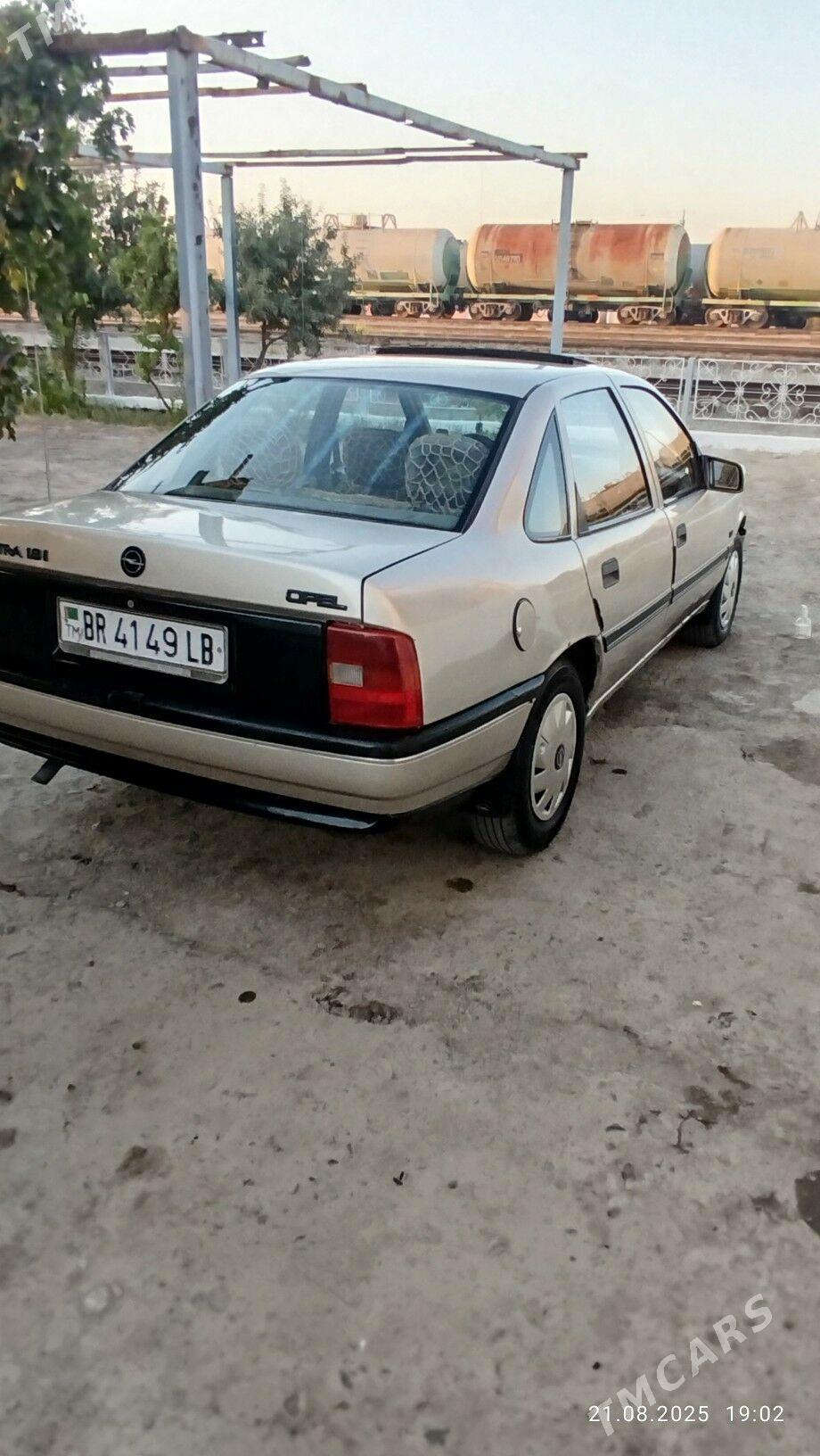 Opel Vectra 1990 - 55 000 TMT - Дянев - img 2